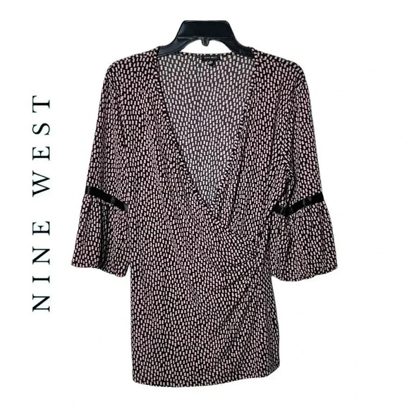 1592. NINE‎ WEST HALF SLEEVE BLOUSE FLOWY BUBBLE SLEEVES SIZE LARGE GEOMETRIC - Picture 1 of 9